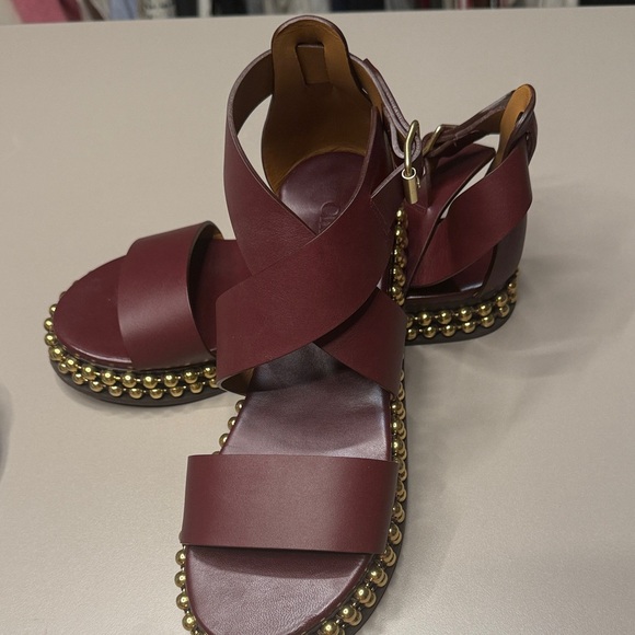 Chloé Burgundy Crisscross Leather Platform Sandals with Gold Bead Trim - Picture 5 of 12